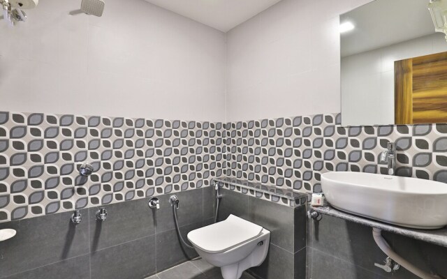 OYO 11399 Hotel Landmark