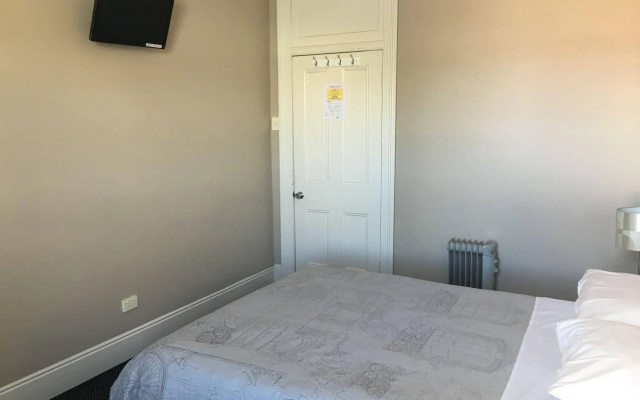 Sporties Hotel – Guest Rooms – Launceston