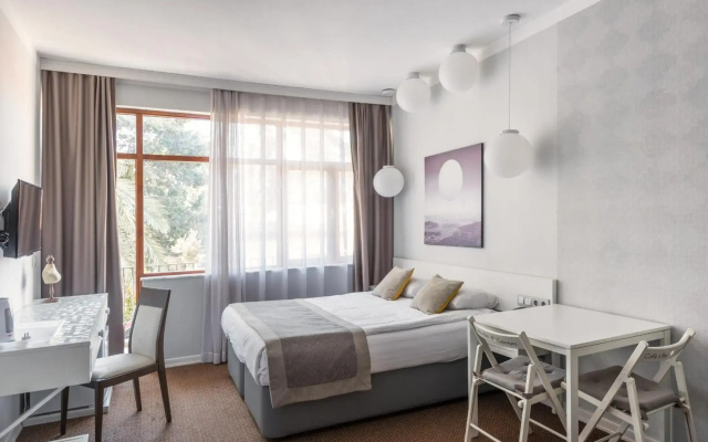 Delight Deluxe Hotel and Spa