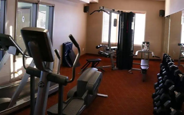 Peavine Inn And Suites High Prairie