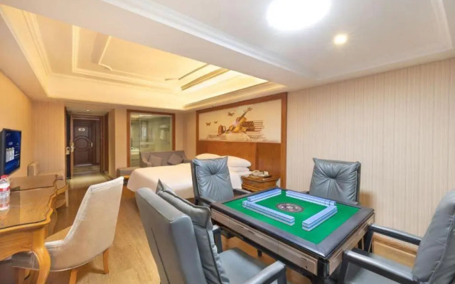 Vienna International Shenzhen Caopu Jindaotian