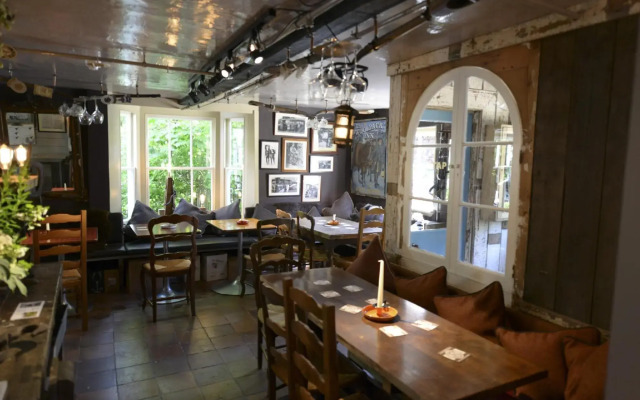 The Woolpack Inn Warehorne