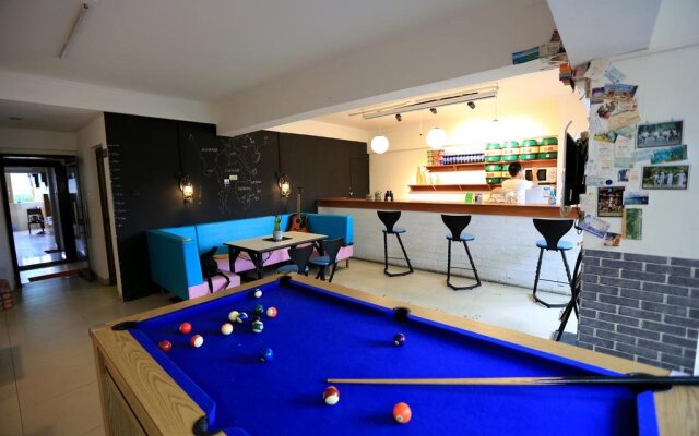 Xizi International Youth Hostel (Chaoyang Plaza Xiguan Night Market)