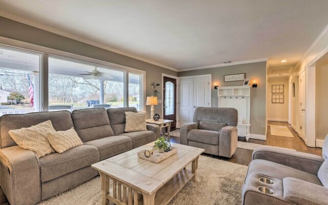 Mattituck Home w/ Fireplaces - Near Wineries