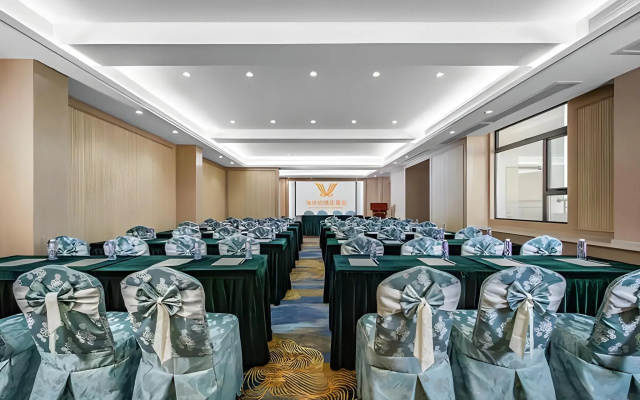 Vienna International Hotel (Shenzhen Huizhanwan Center)