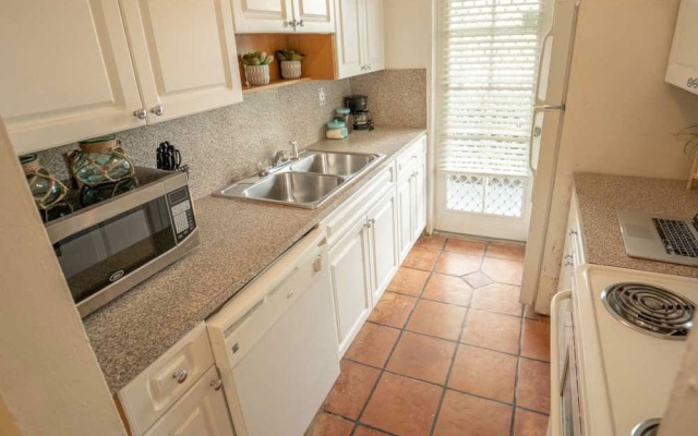 Bayside Apartments by Outpost Miami