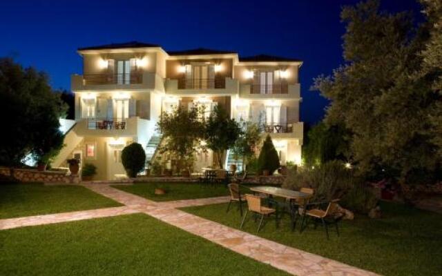 Maistros Apartments