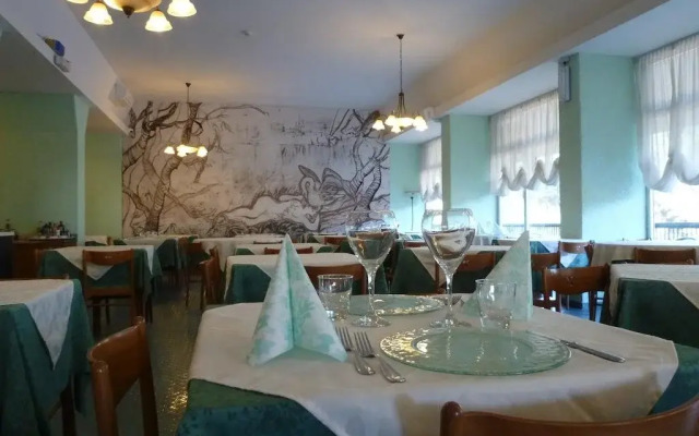 Hotel Zeus
