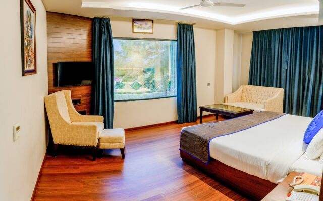 Hotel Orchid Resort