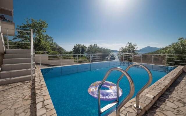 Seaview Couple Studio with pool Przno