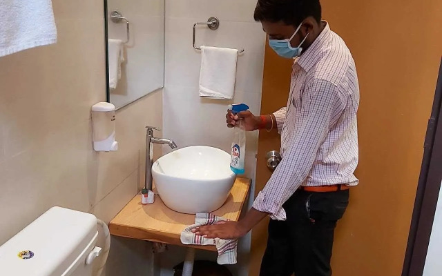 OYO 23581 The Park View