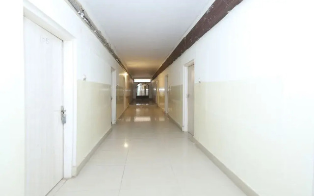 OYO 25064 Chandrika