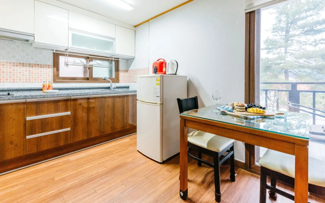 Dorothy's Forest Pension