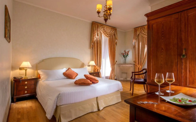 9Hotel Cesari