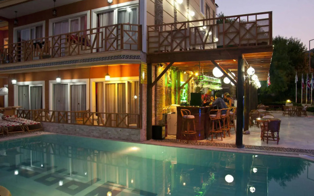 Mavera Hotel