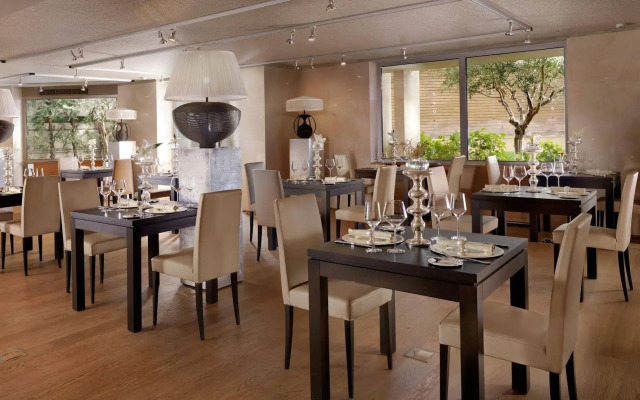 Divani Escape- Adults only