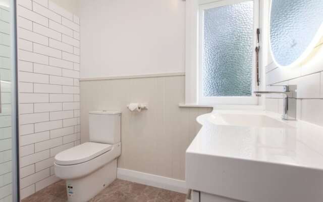 Sunny & Spacious Character Villa