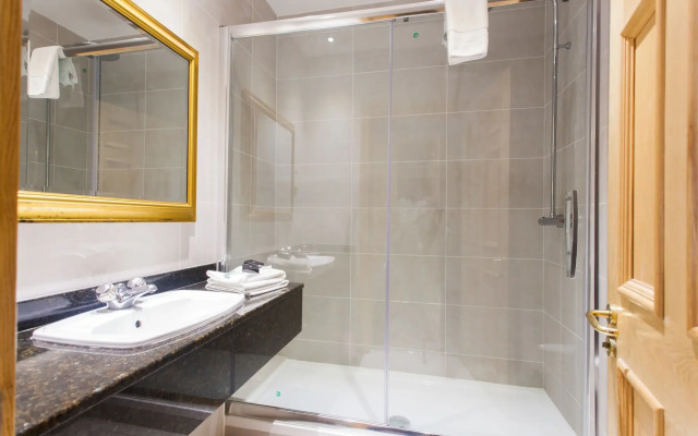 Ashdown Park Hotel
