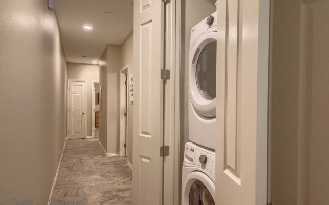 Lazy Daze RG210 - 3 Br Condo