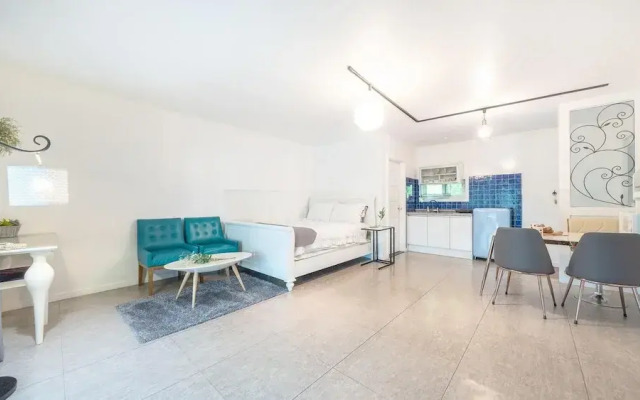 Ganghwa Giverny Spa Pension
