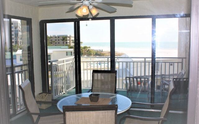 Jamaica Royale 304 - 2 Br Condo