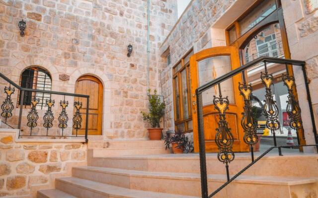 Kasri Divan Hotel