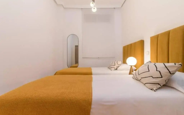 Coqueto piso en Madrid/Atocha. 4 personas 2 hab