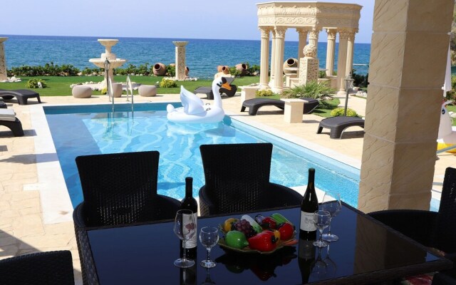 Beachfront Home, Stunning Views, Paphos Villa 1410