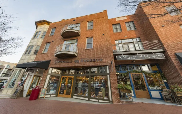 Mint House Nashville - Hillsboro Village