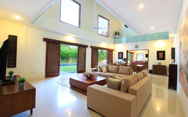 Villa Damaya