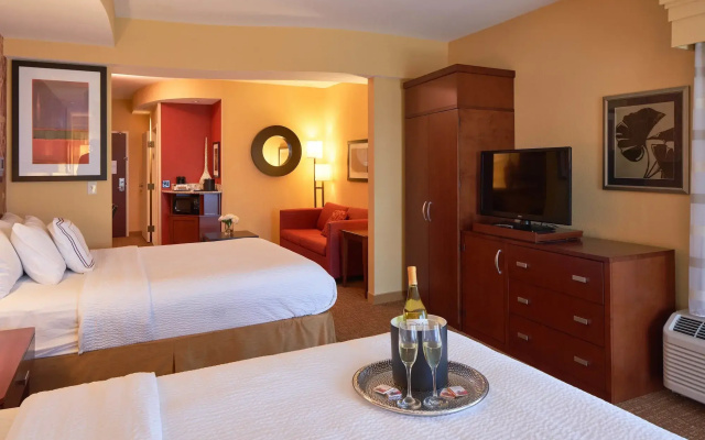 Courtyard by Marriott Evansville East