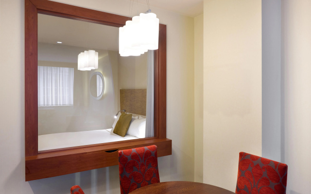 Adina CityLife Wellington – Guest Rooms – Wellington