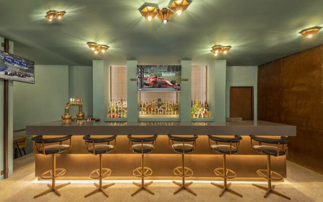 Four Season Colorado Hotel