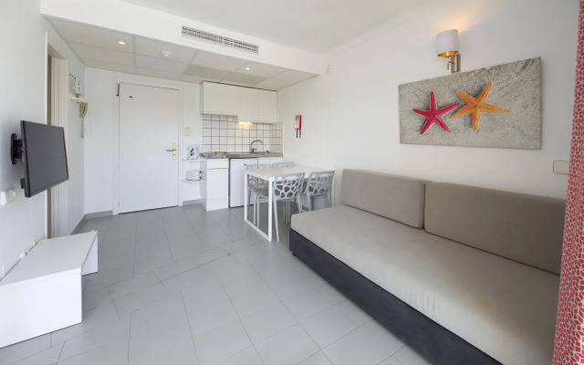 Coral Star Apartments