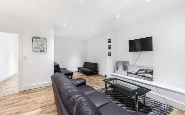 Newly Refurbished 1 Bedroom Whitechapel