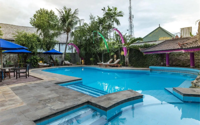 RedDoorz near Seminyak Beach