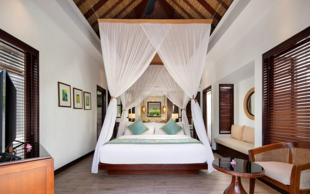 Lembongan Beach Club and Resort