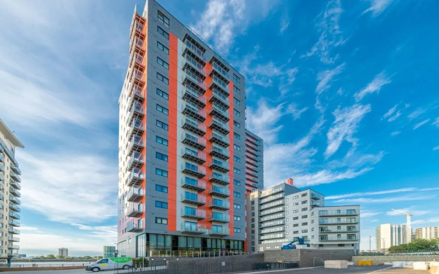 Skyvillion - River View Mins To O2 & London Excel
