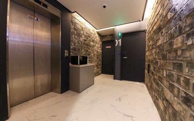 Gwangju Sinan Yeogiseo Jaja