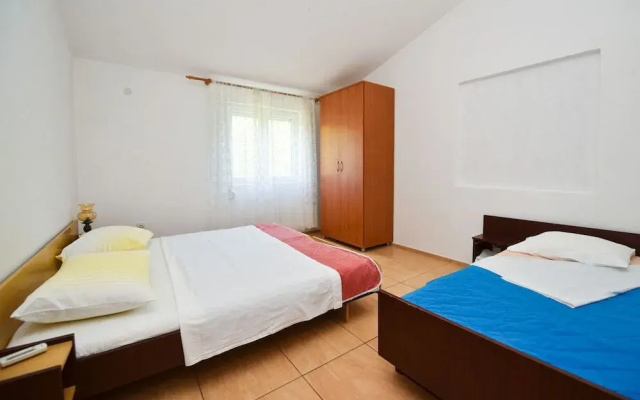 Apartments Caska VI