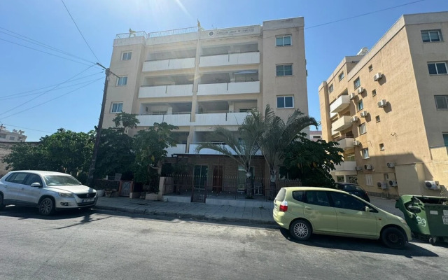 Bayview 2-BR Apartment in Larnaca