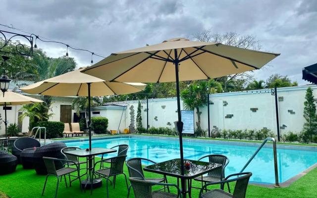 OYO 252 Hotel Euroasia (Vaccinated Staff)