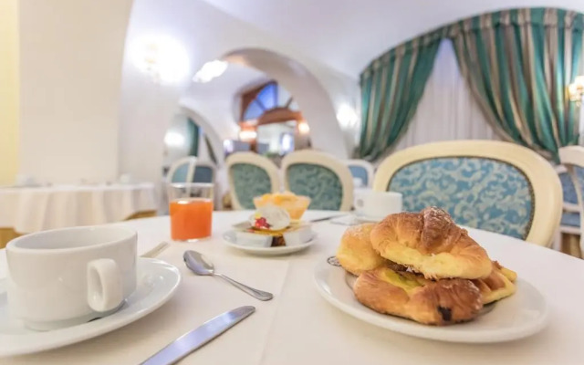 Raeli Hotel Floridia