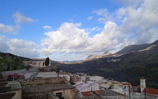 Traditional art house 2