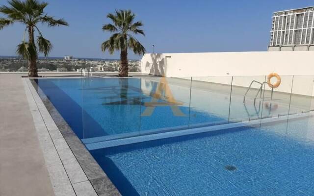 GreenFuture - Downtown View, High Rise Luxurious Studio