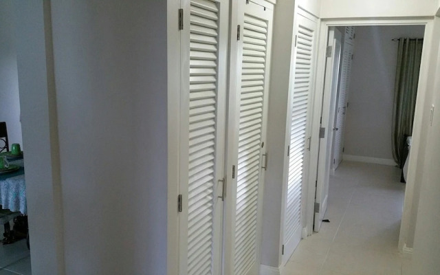 Fern Court Apartment With Oceanic View