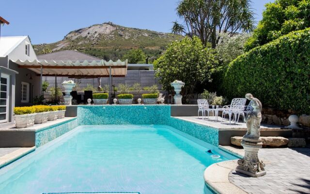 Domaine Du Cap Guest House