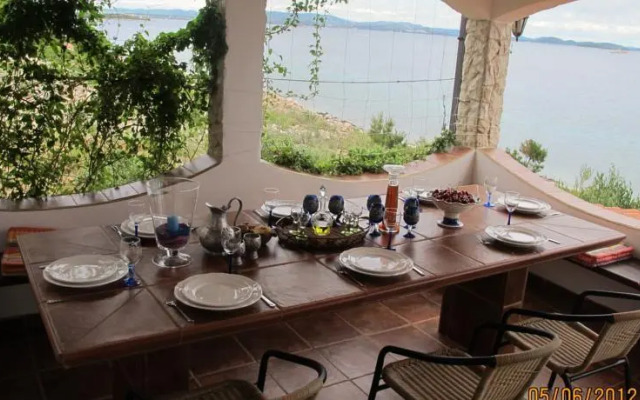 Holiday Home Zizanj