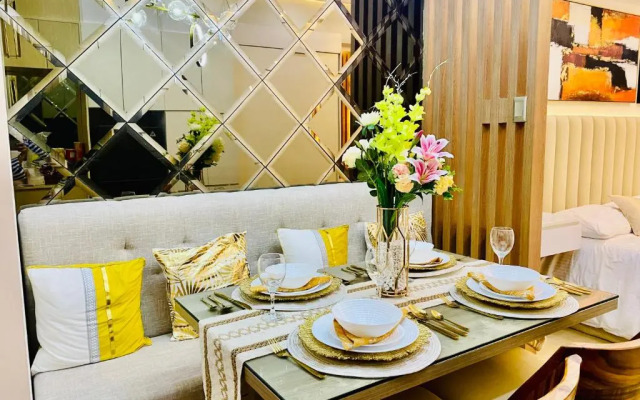Rm503 Wind Tower 2 Condo Airbnb