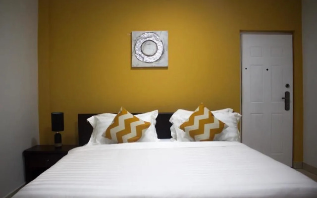 Earl Heights Suites Hotel